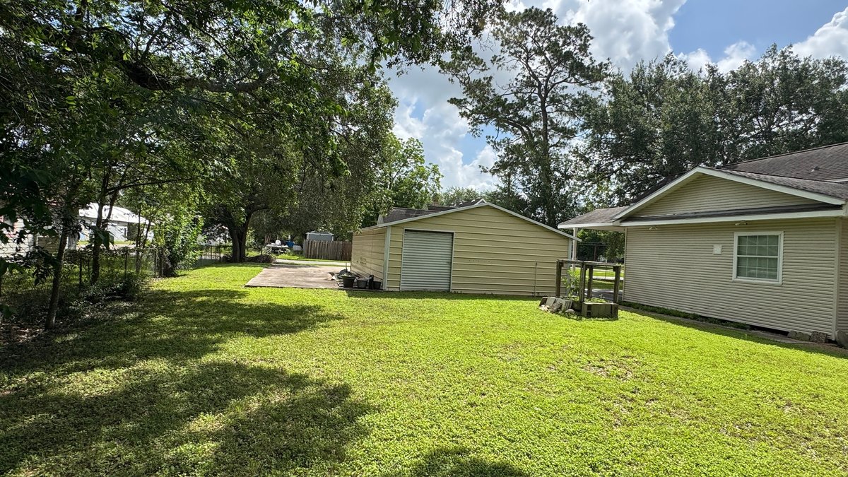 Image for 411 E. Church St, El Campo, TX 77437