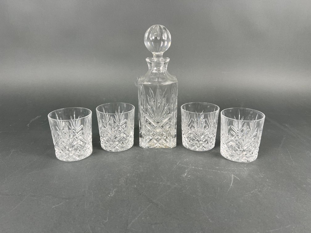 Image for February 2026 Gallery Auction Featuring Vintage Lighting, Fine Jewelry, Antiques, Artwork and More