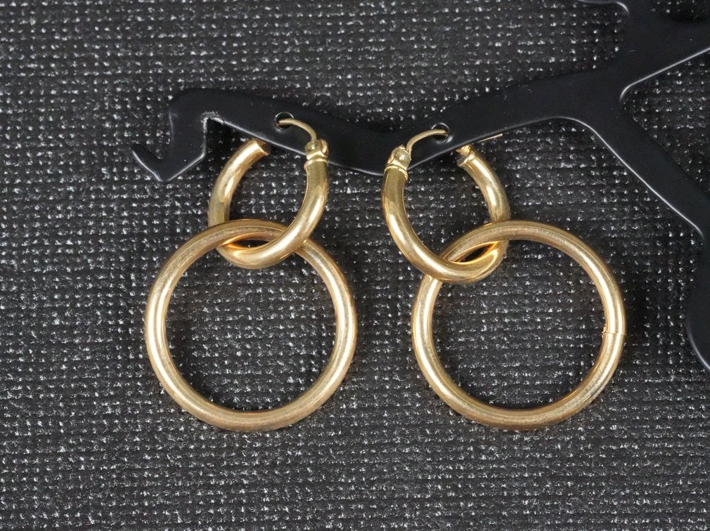 Image for February 2026 Gallery Auction Featuring Vintage Lighting, Fine Jewelry, Antiques, Artwork and More