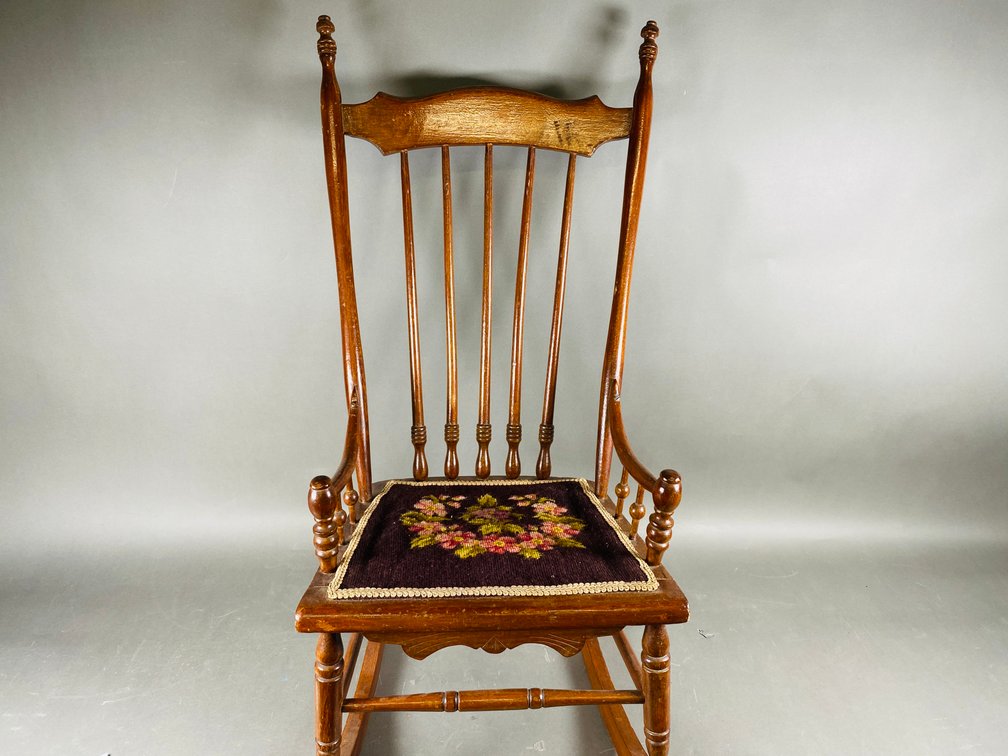 Image for July 2026 Gallery Auction Featuring Antique & Vintage Furniture, Art, Glassware, China, Jewelry & Decorative Accents