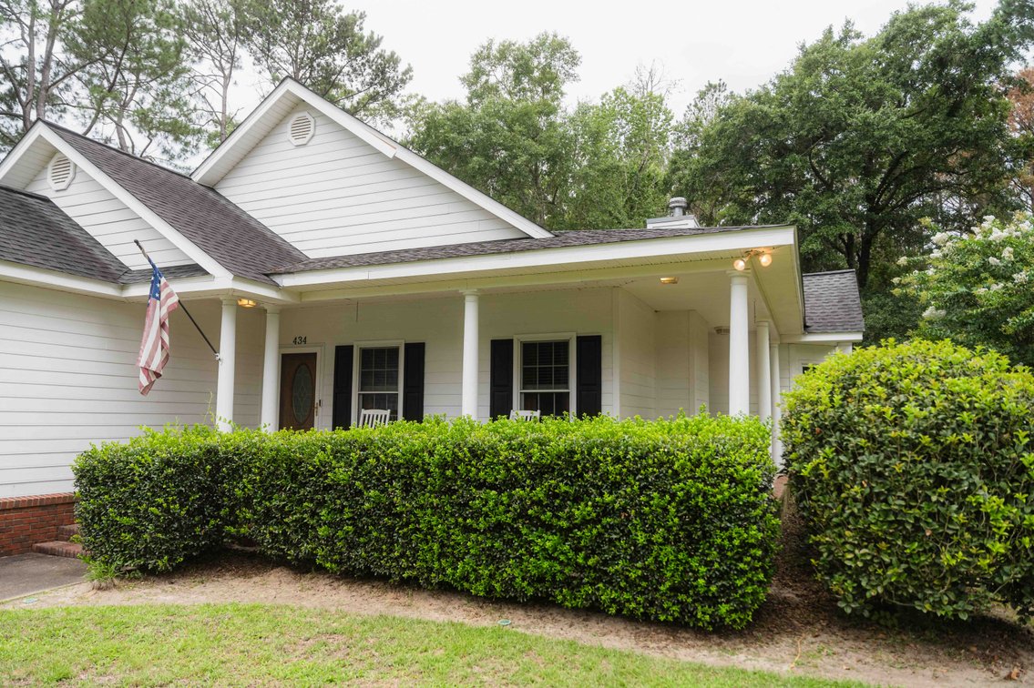 Image for Thomasville Estate Auction, Updated Ivy Hill Home with Pool