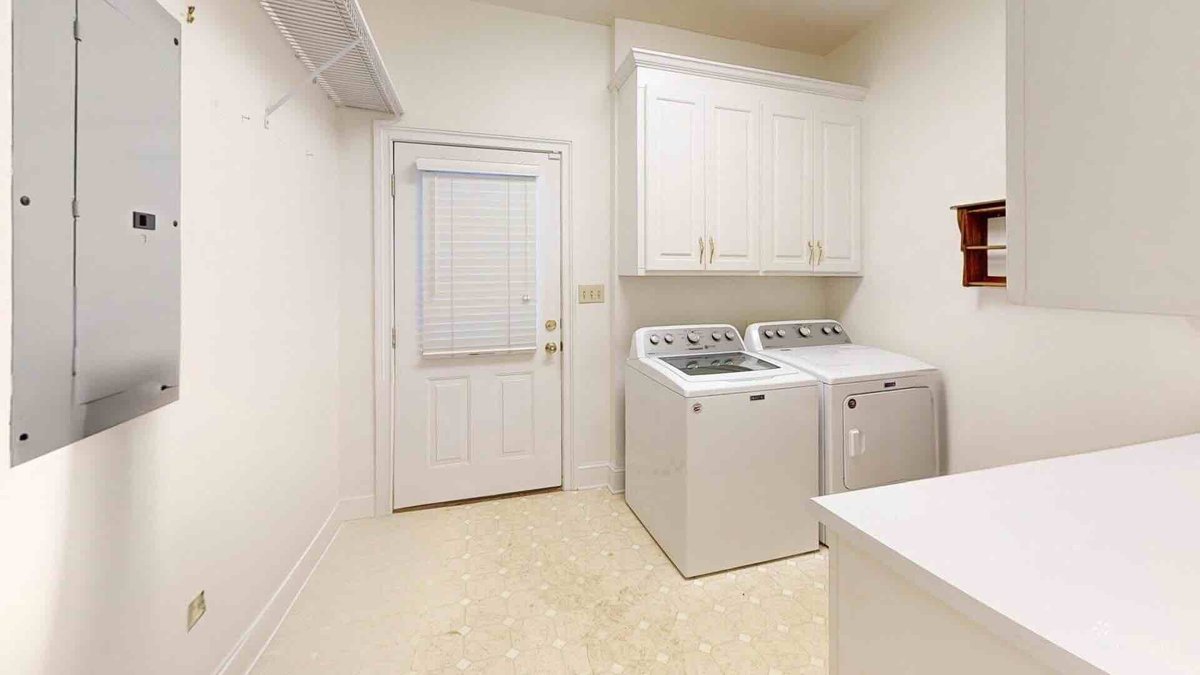 Image for Thomasville Estate Auction, Updated Ivy Hill Home with Pool