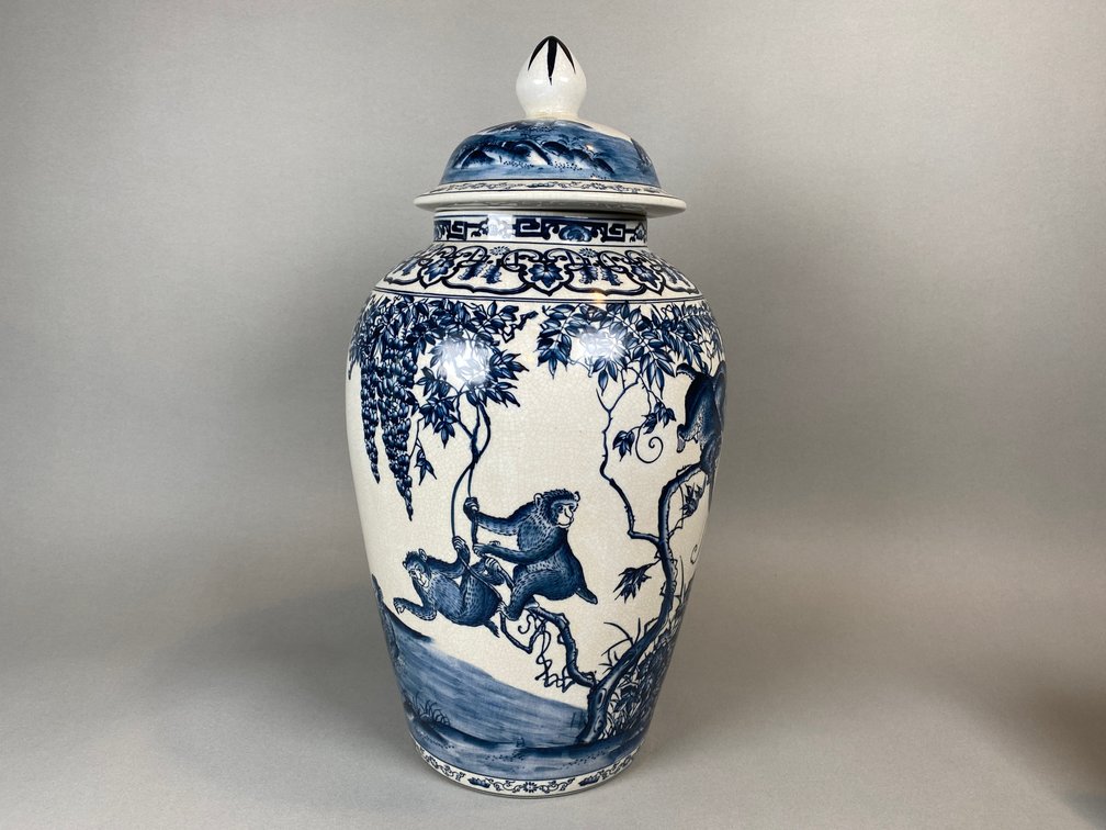 Image for Thomasville, Georgia Estate Auction — Antiques, Chinese Porcelain, Fine Art & Classic Cars