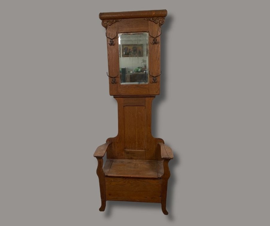 Image for August 2026 Gallery Auction Featuring Antique & Vintage Furniture, Art, Glassware, Porcelain & Home Décor