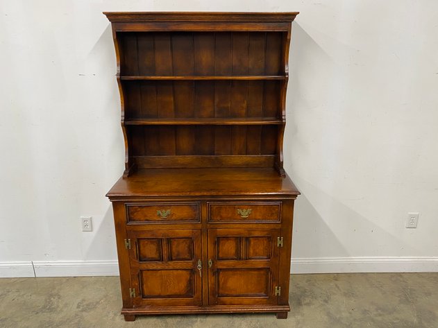 Image for September Combined Gallery Auction Featuring Antiques, Vintage Pottery, Glassware & Collectibles