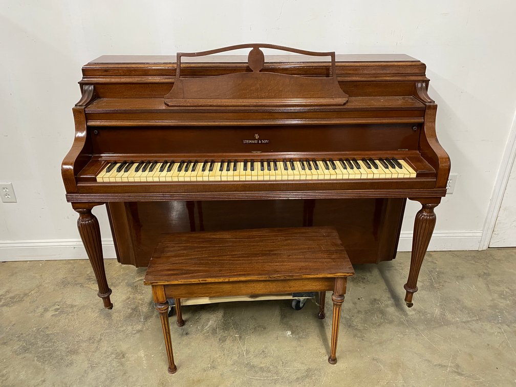 Image for September Combined Gallery Auction Featuring Antiques, Vintage Pottery, Glassware & Collectibles