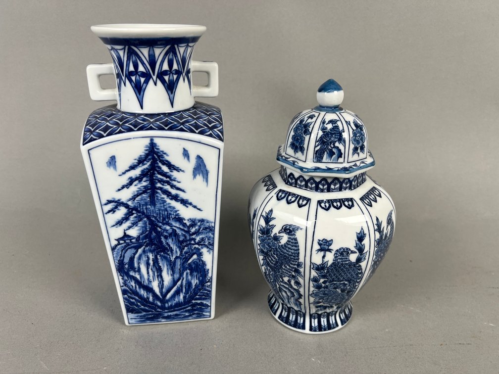 Image for September Combined Gallery Auction Featuring Antiques, Vintage Pottery, Glassware & Collectibles