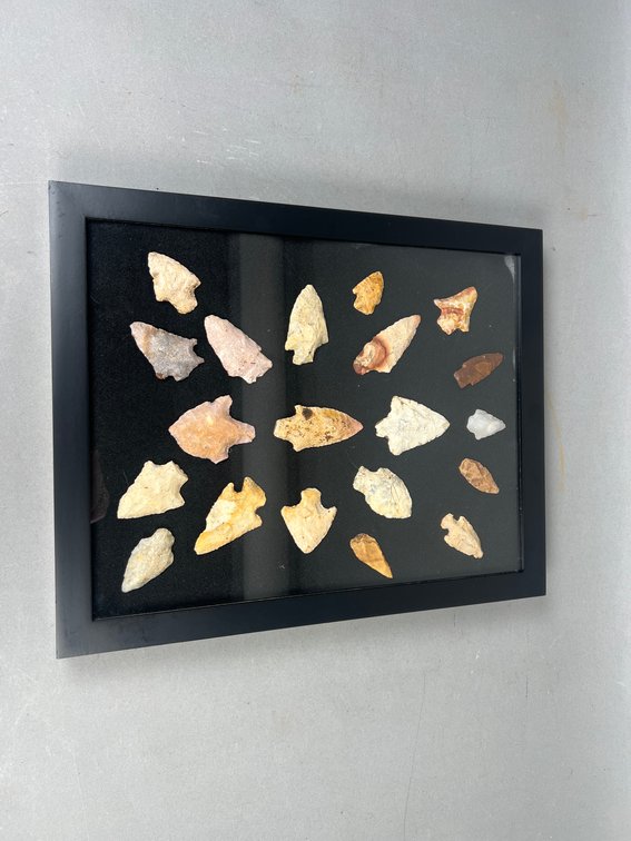 Image for September Combined Gallery Auction Featuring Antiques, Vintage Pottery, Glassware & Collectibles