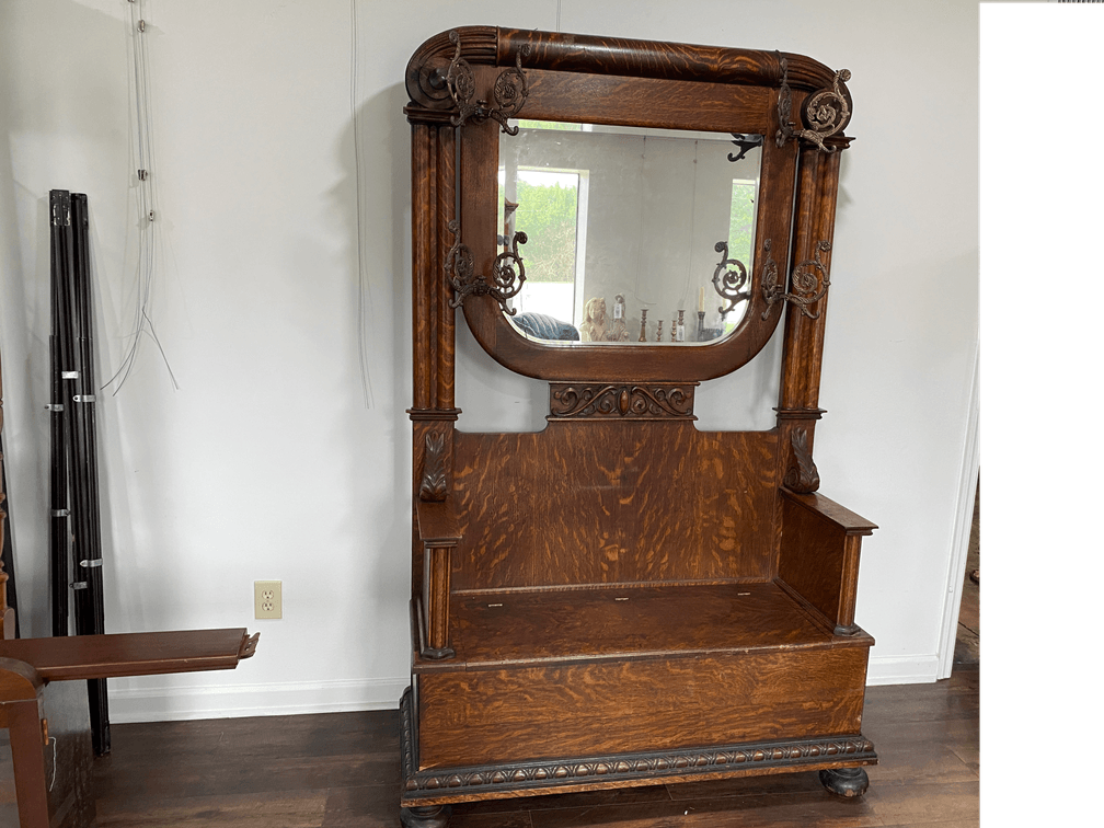 Image for September Combined Gallery Auction Featuring Antiques, Vintage Pottery, Glassware & Collectibles
