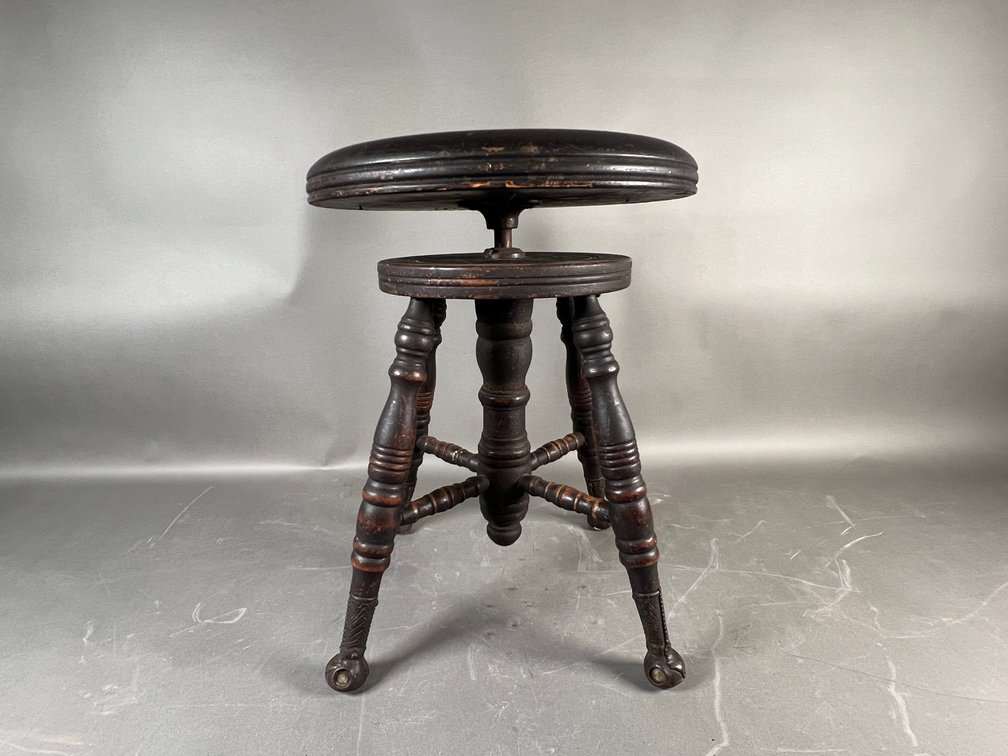 Image for October Gallery Auction Featuring Antiques, Pottery, Glassware, Collectibles & Fine Jewelry