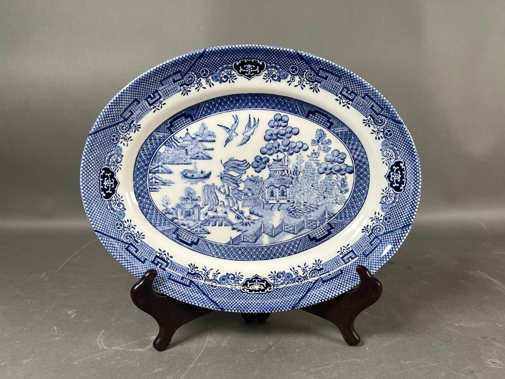 Image for October Gallery Auction Featuring Antiques, Pottery, Glassware, Collectibles & Fine Jewelry