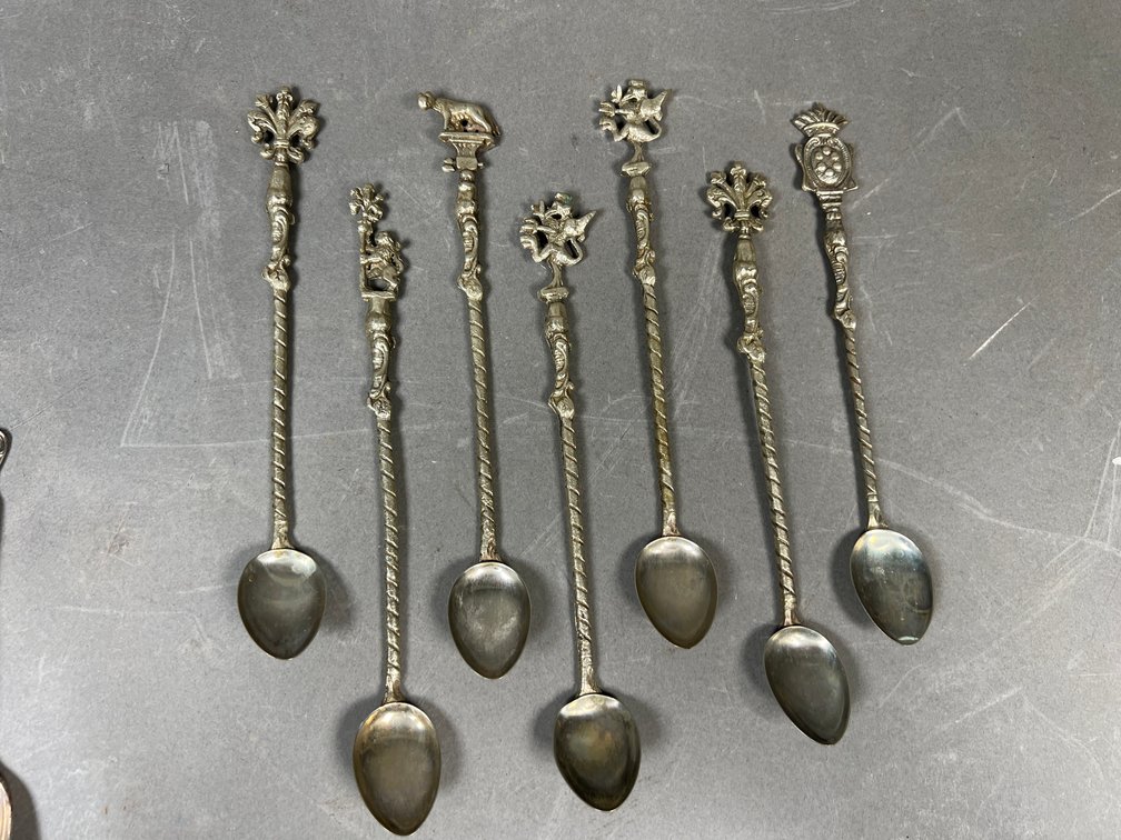 Image for October Gallery Auction Featuring Antiques, Pottery, Glassware, Collectibles & Fine Jewelry
