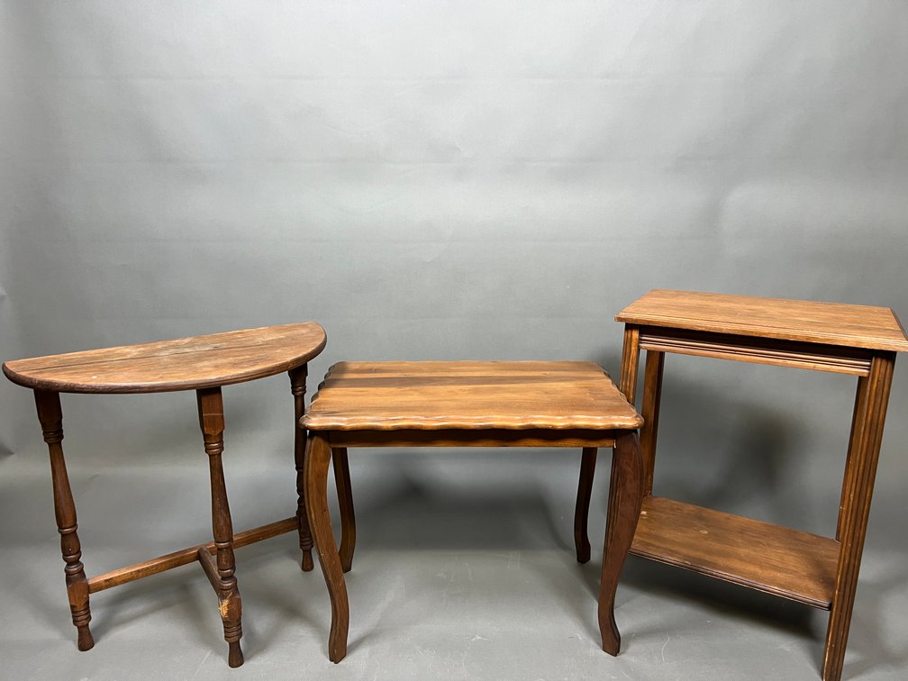 Image for October Gallery Auction Featuring Antiques, Pottery, Glassware, Collectibles & Fine Jewelry