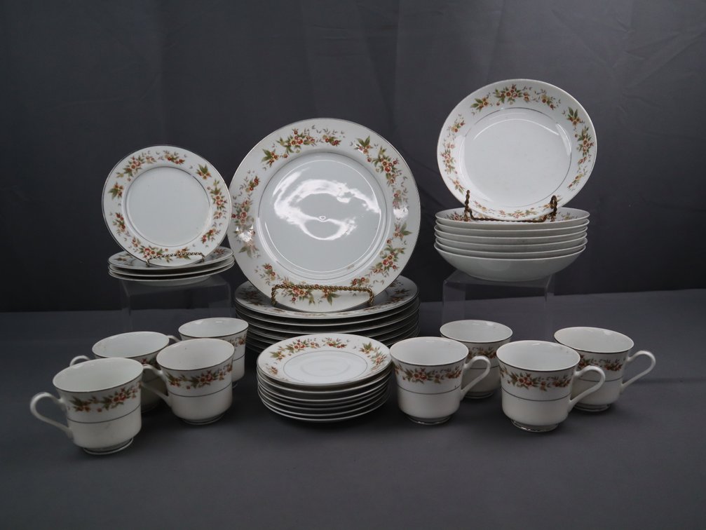 Image for May 2025 Gallery Auction Featuring Tom Clark Creations, Furniture, Art, Collectibles & More!