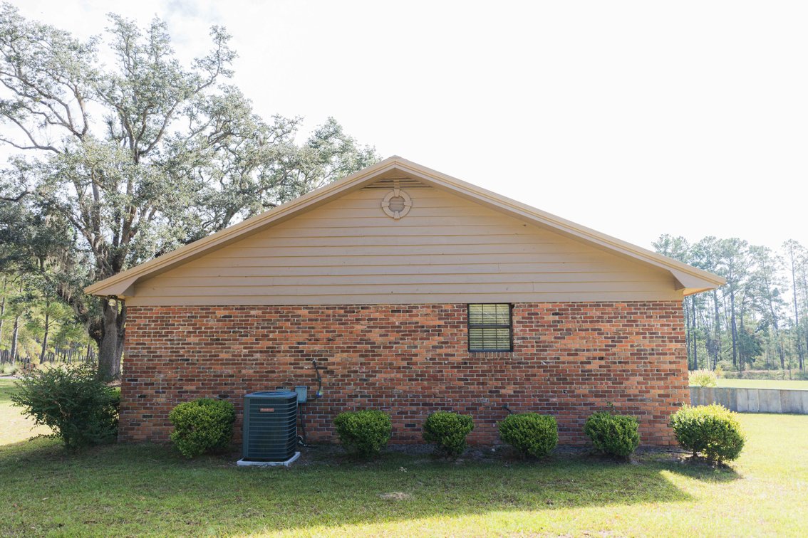 Image for 6.74+/- Acres and Home on Miller Bridge Road, Northern Lowndes County