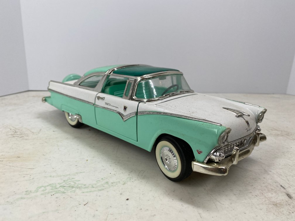 Image for Hot Rod Heaven Featuring Cars, Parts, Tools & Collectibles