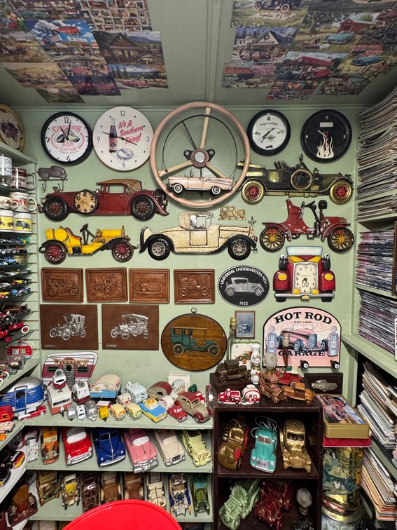 Image for Hot Rod Heaven Featuring Cars, Parts, Tools & Collectibles