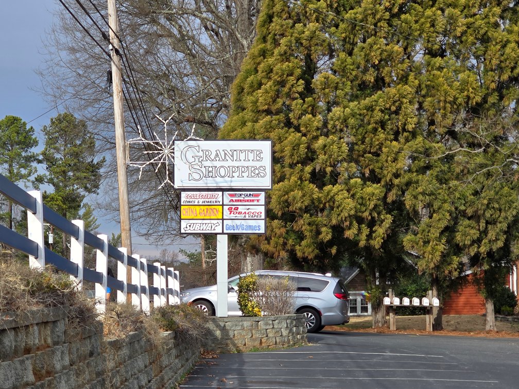 Image for Granite Shoppes | Six-Unit Shopping Center Auction