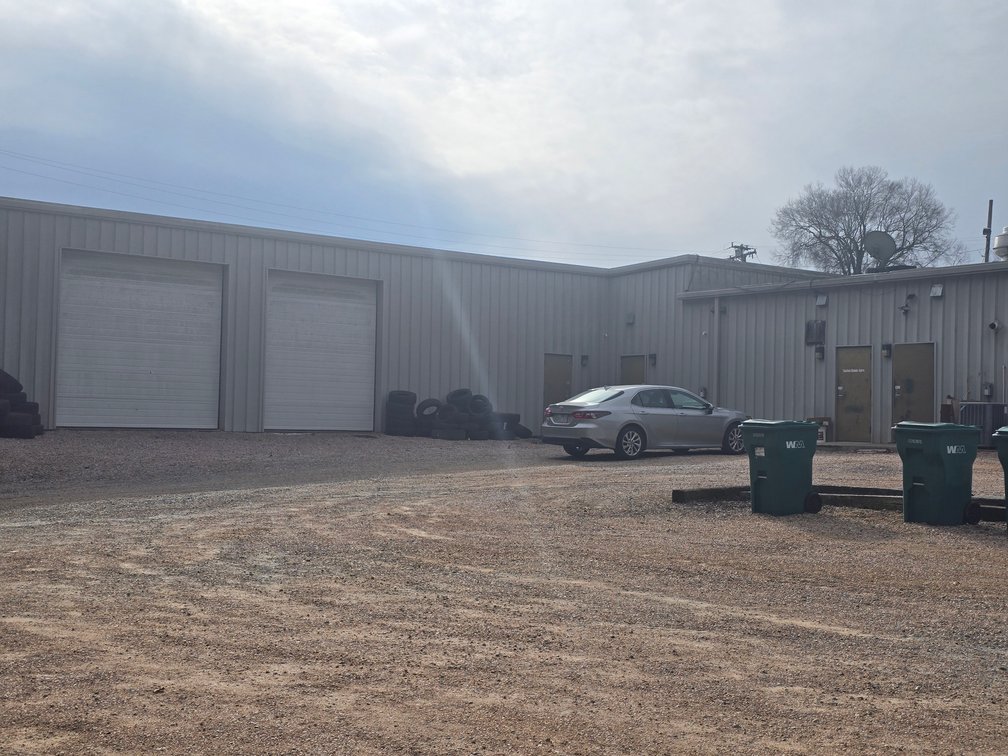 Image for Granite Shoppes | Six-Unit Shopping Center Auction