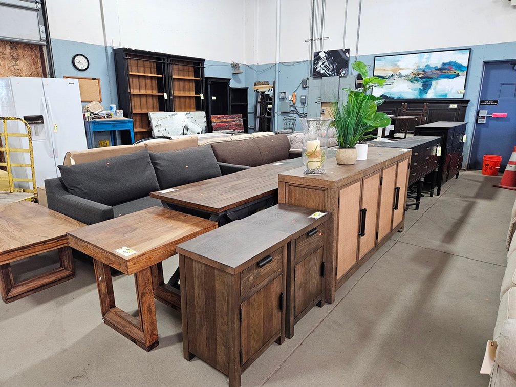 Image for Model Home Furniture/Decor & New Home Goods