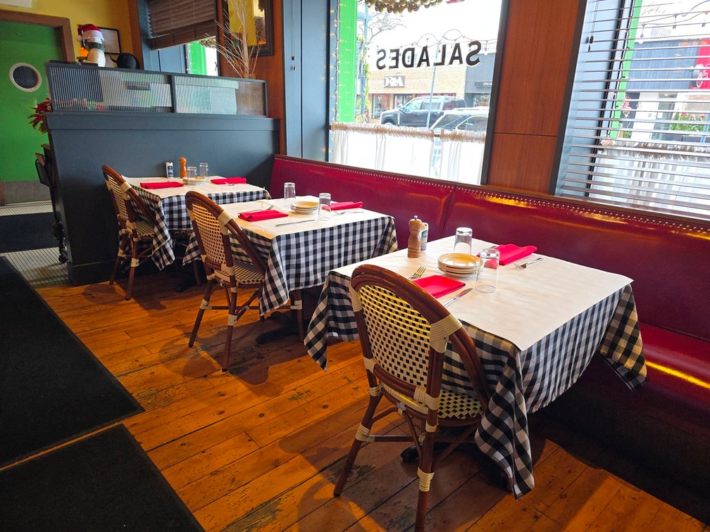 Image for Salut Bar Americain Decor & Furniture