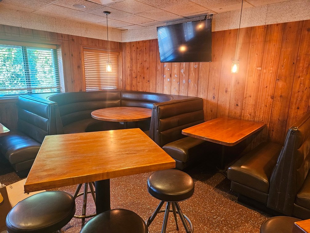 Image for Mavericks Bar & Grill Equipment and Furnishings