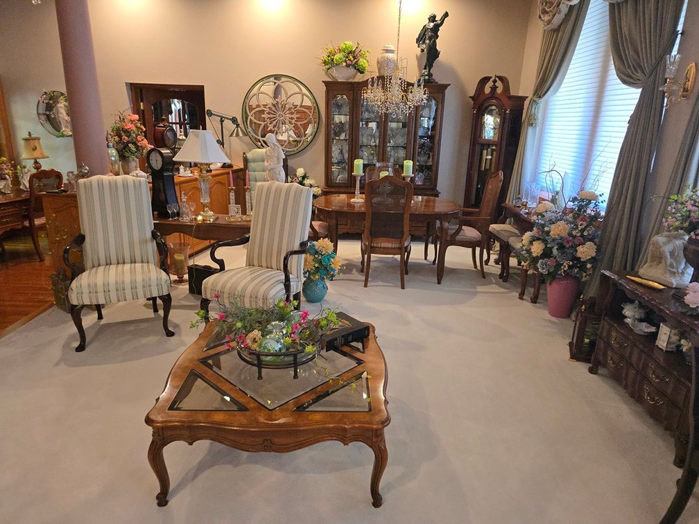 Image for Grand Estate: Collection of Fine Home Decor, Antiques & Treasures