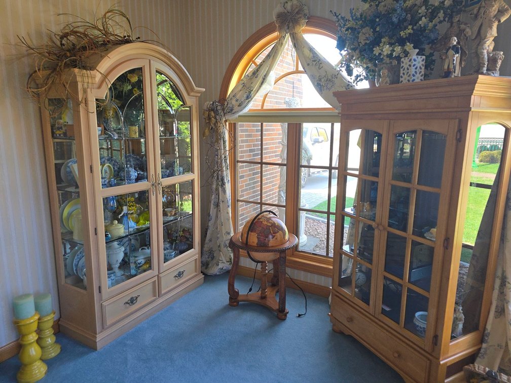 Image for Grand Estate: Collection of Fine Home Decor, Antiques & Treasures