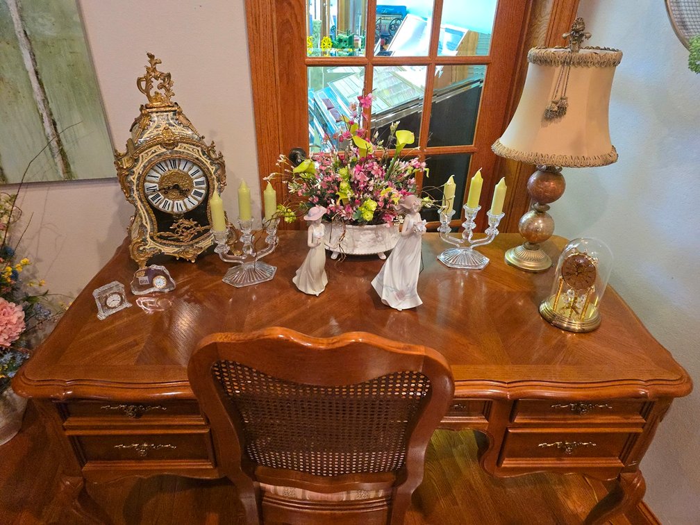 Image for Grand Estate: Collection of Fine Home Decor, Antiques & Treasures