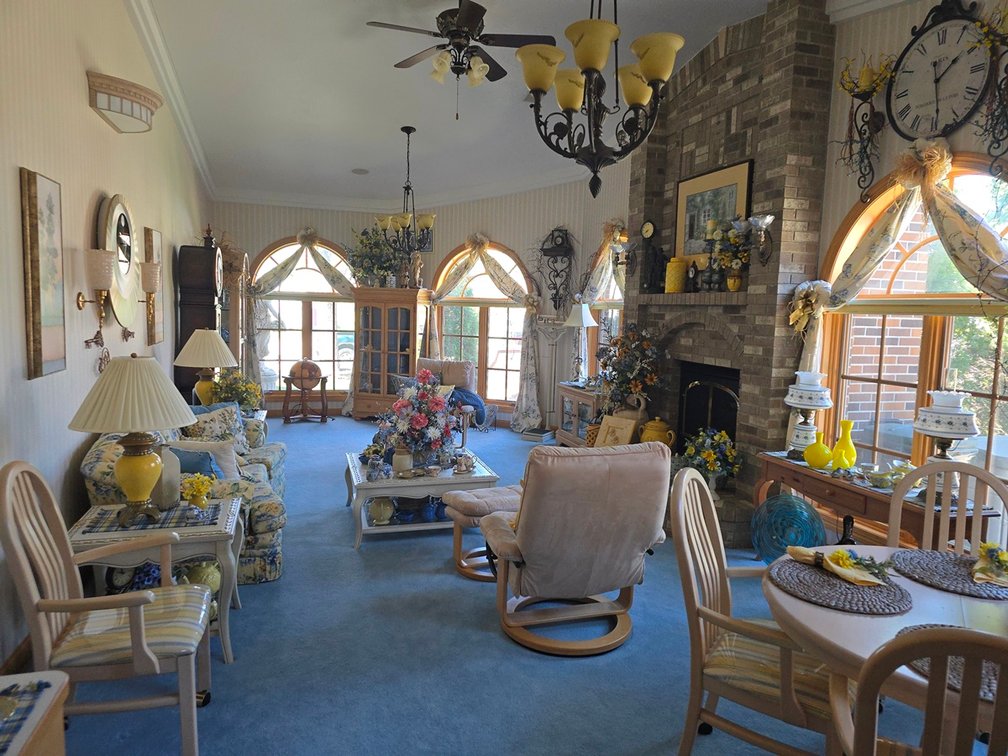 Image for Grand Estate: Collection of Fine Home Decor, Antiques & Treasures
