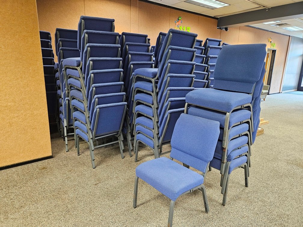 Image for 400 Auditorium/Sanctuary Chairs