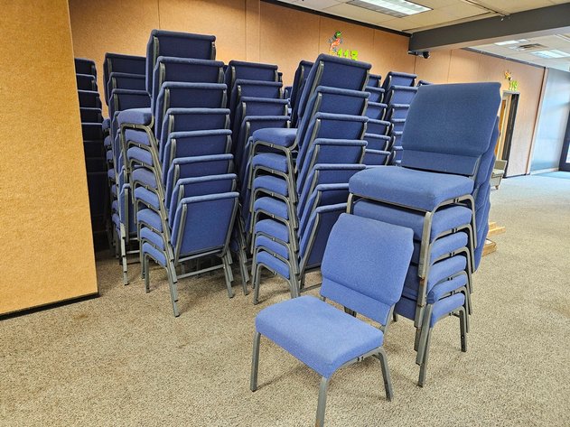 Image for 400 Auditorium/Sanctuary Chairs