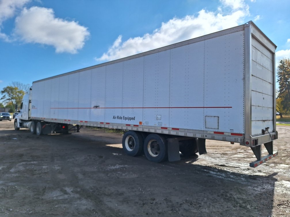 Image for 2015 Freightliner Semi & 2008 Wabash 53' Trailer