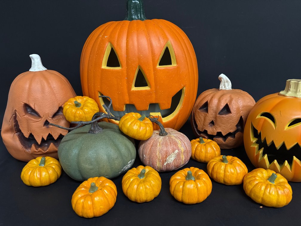 Image for HO HO...Hocus Pocus a special holiday decor auction