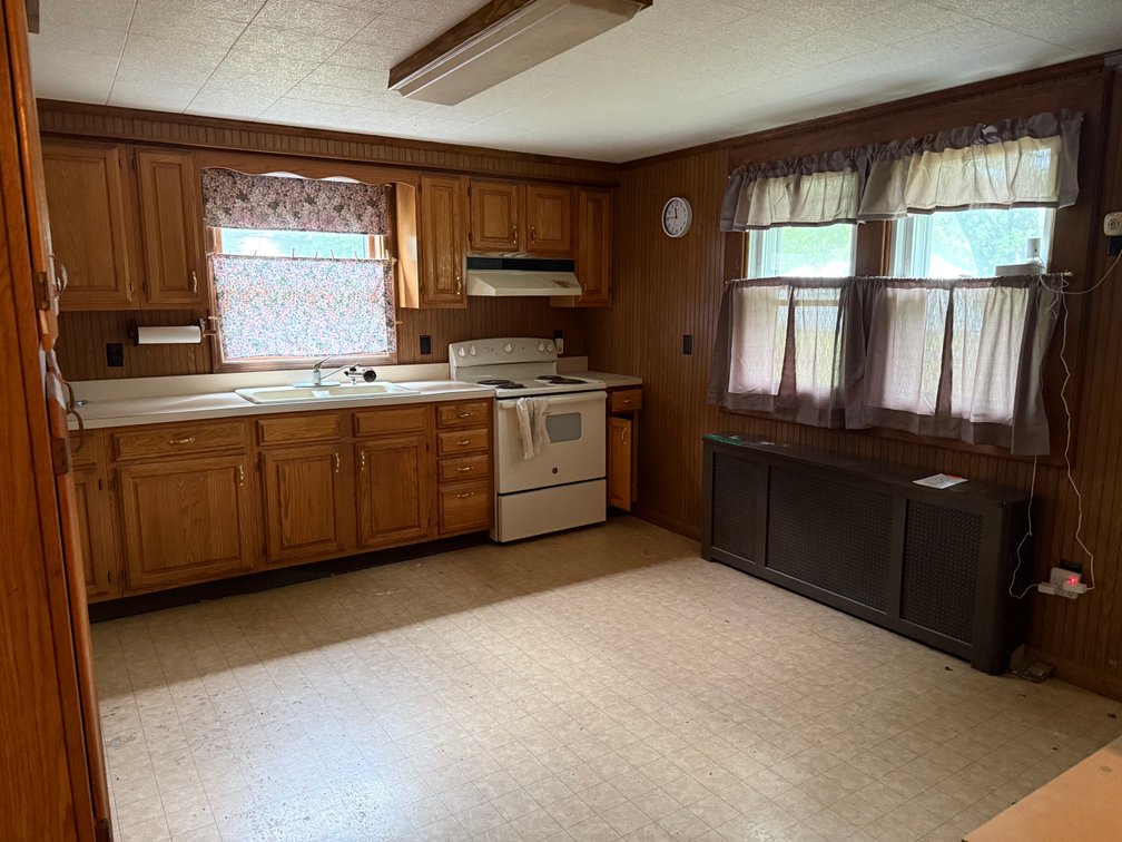 Image for Seller Ordered Online Auction - 1,334 +/- SF Ranch-Style Home on 3.75 +/- Acres in Franklin Township