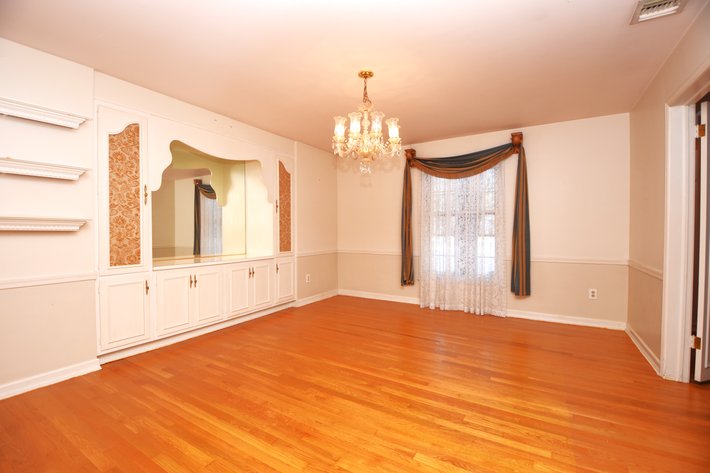 Image for Sold! Real Estate For Auction | 1850 Briarcliff Terrace, Allentown, PA 18103 | March 26, 2026 at 4:00 PM