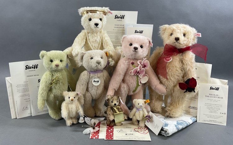 Image for Modern, Collectible and Antique Dolls | September 29, 2026 at 7:00 PM