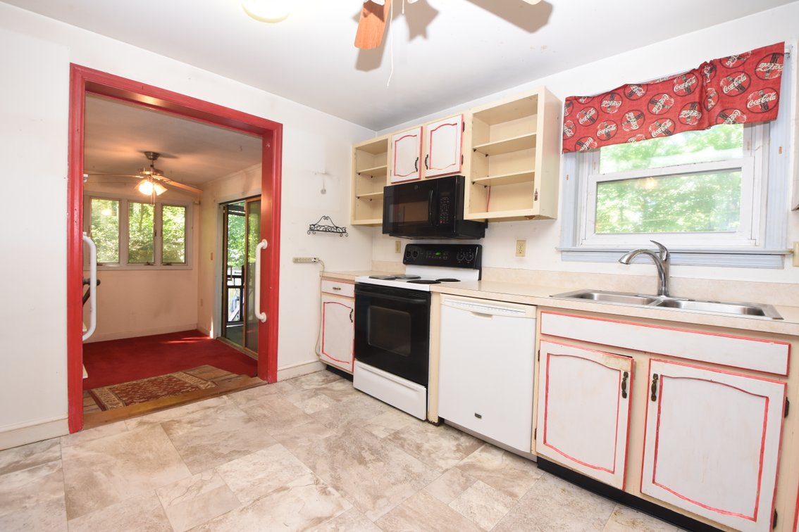 Image for Real Estate For Auction | 12 Picnic Woods Circle, Lititz, PA 17543 | October 1, 2026 at 4:00 PM