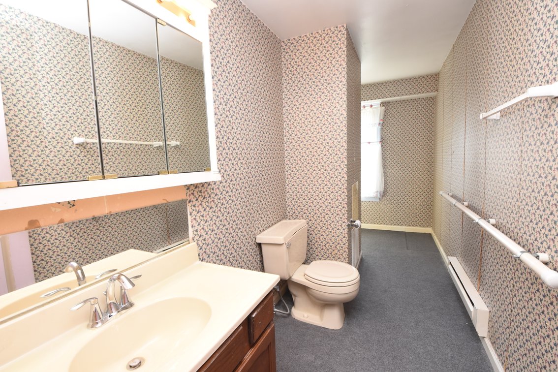 Image for Real Estate For Auction | 12 Picnic Woods Circle, Lititz, PA 17543 | October 1, 2026 at 4:00 PM