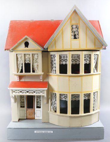 Image for Home & Decor featuring Furniture | November 5, 2026 at 8:00 PM