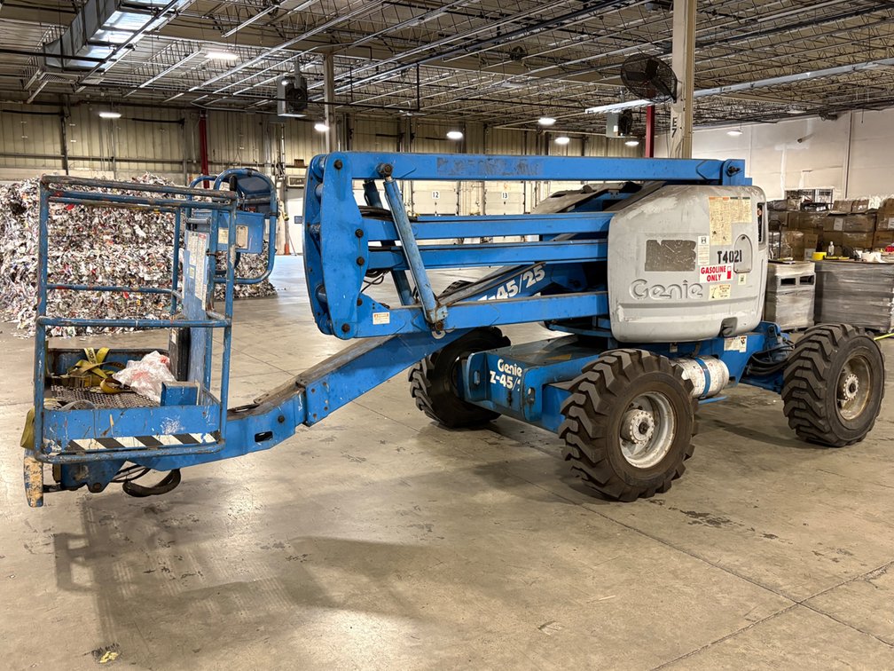 Image for Hudson News, Nashua, NH - Truck Fleet & Distribution Center Equipment
