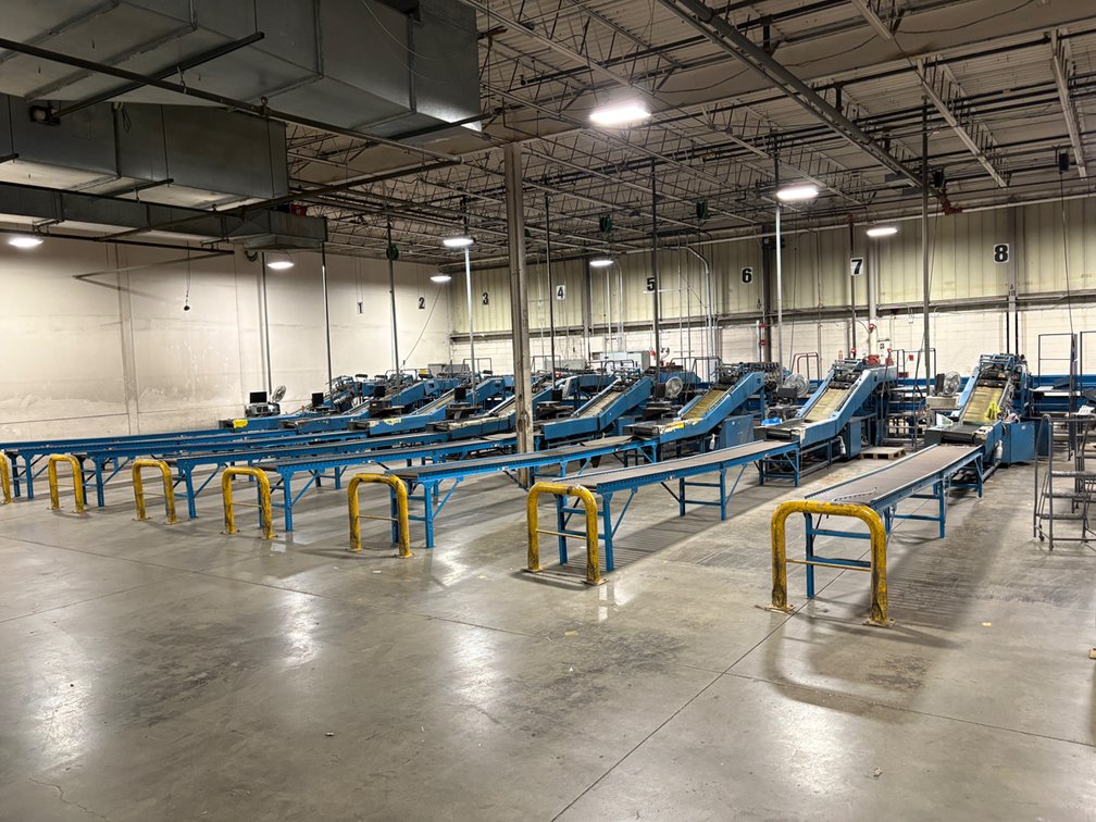 Image for Hudson News, Nashua, NH - Truck Fleet & Distribution Center Equipment