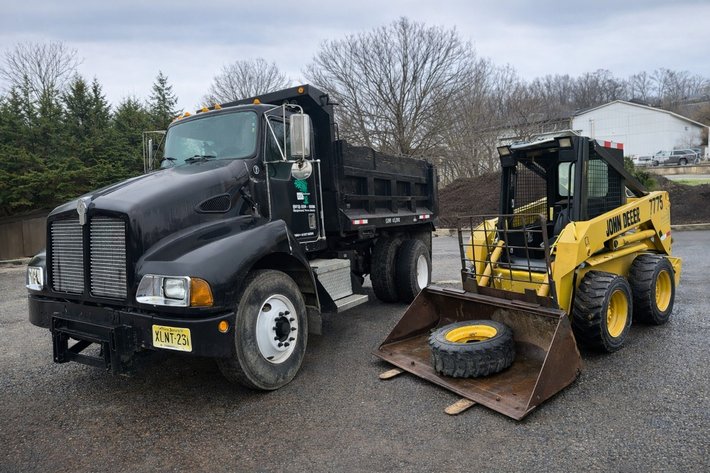 Landscape Construction Equipment & Hardscaping Materials