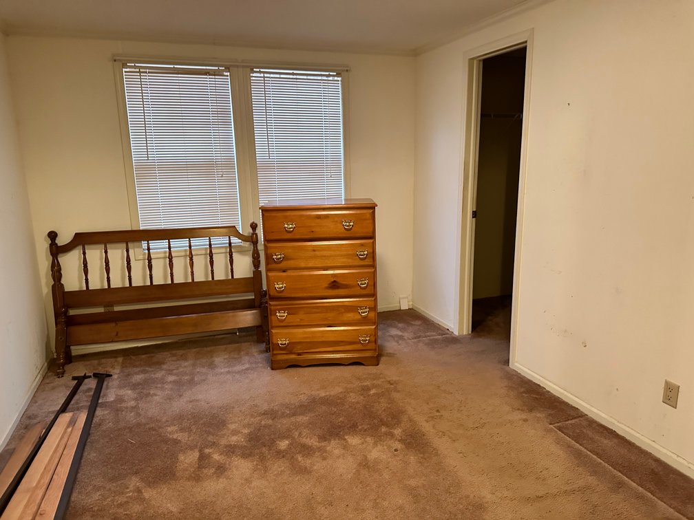 Troutman Home with 2+/- Acres and Multiple Out Buildings Auction