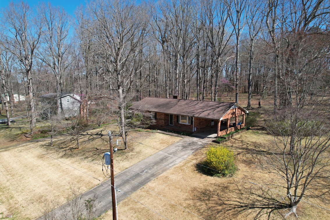 Advance Brick Rancher Auction