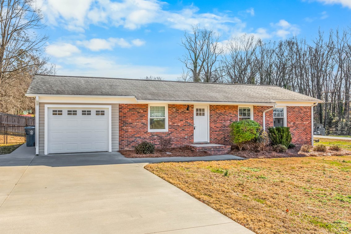 Tot Street Hidden Gem - Mocksville, NC