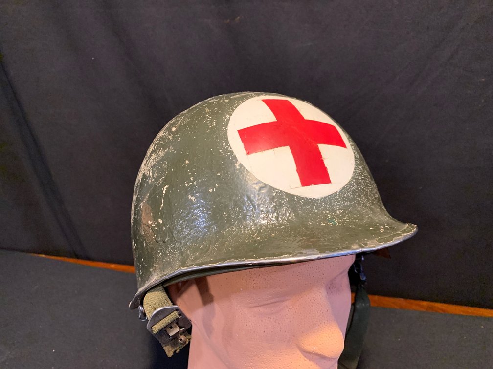 Vintage Military & Sportsman Auction