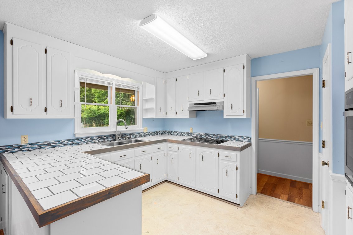 Lewisville Living – Brick Ranch on 0.5± Acre