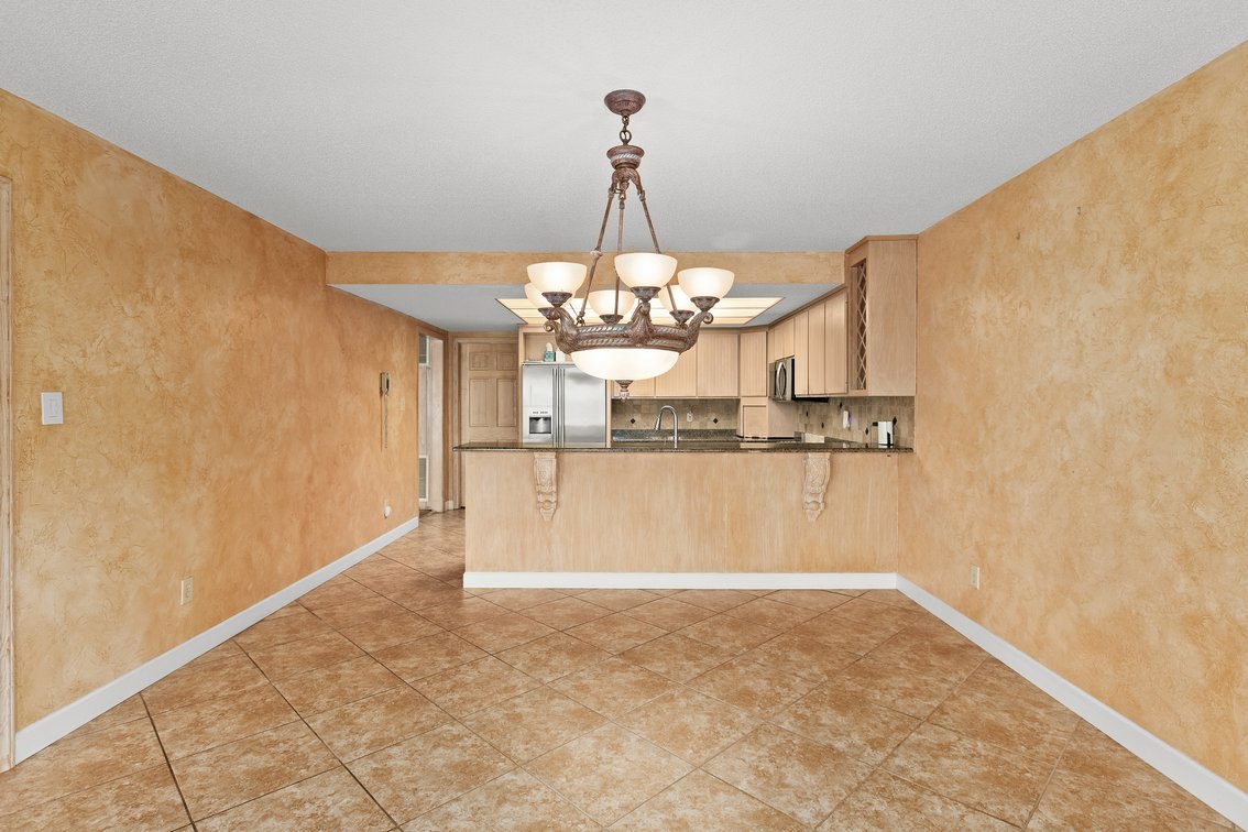 Lakefront Peninsula Retreat - Lexington, NC