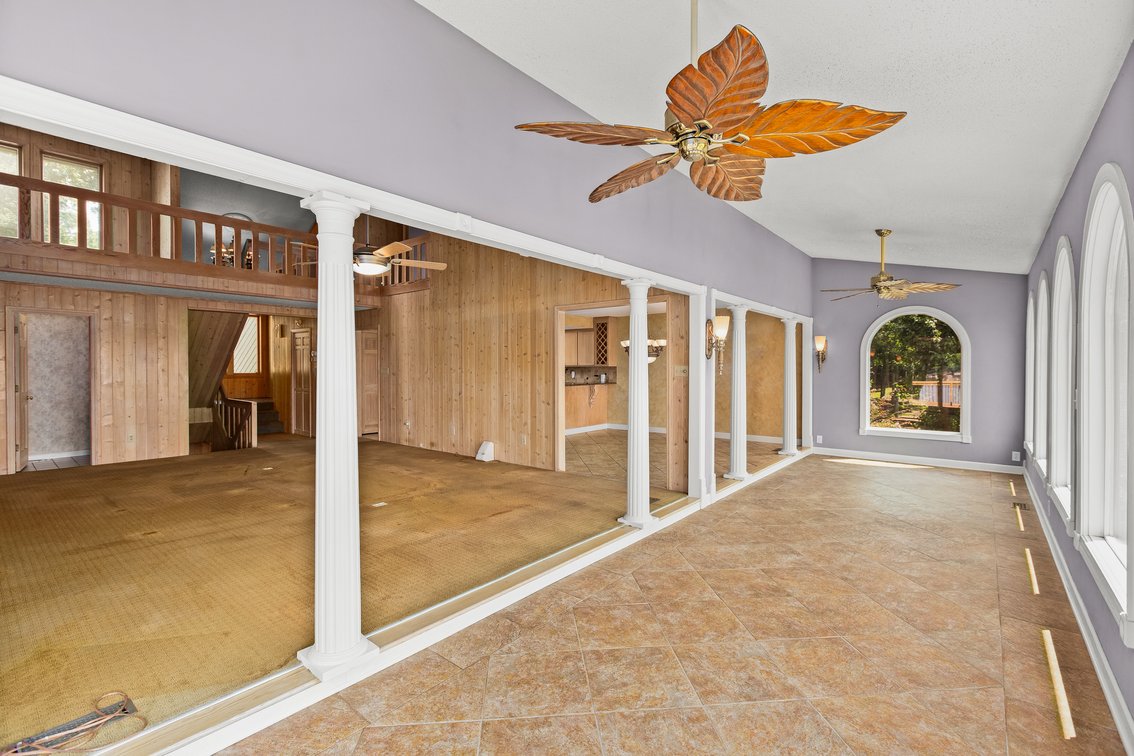 Lakefront Peninsula Retreat - Lexington, NC